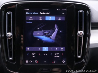 Volvo XC40 2,0 B4 145kW DCT Plus Dar 2022