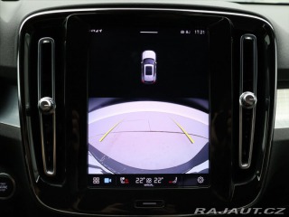 Volvo XC40 2,0 B4 145kW DCT Plus Dar 2022