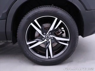 Volvo XC40 2,0 B4 145kW DCT Plus Dar 2022