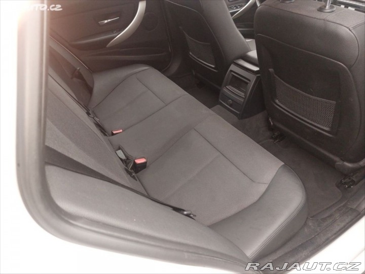 BMW 3 320i, Touring, tažné 1800