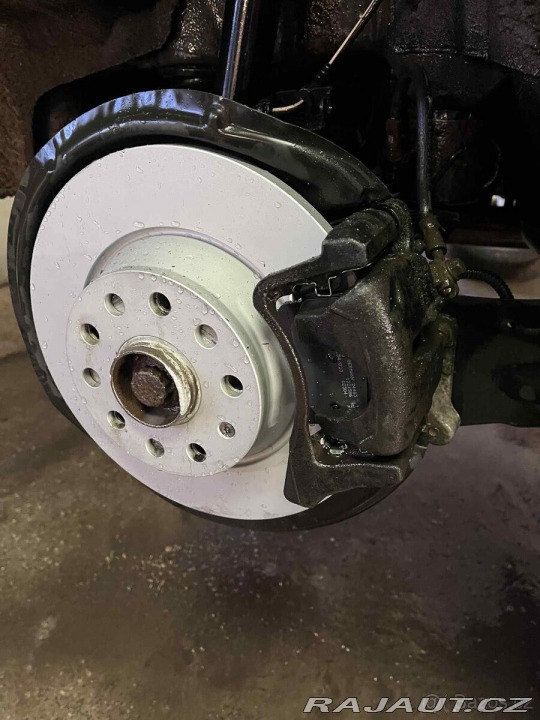 Volkswagen Tiguan 2,0   tdi 103kw dsg 7 s 4 2015