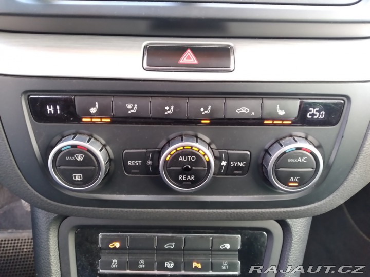 Volkswagen Sharan 2.0 TDI DSG PANORAMA 2015