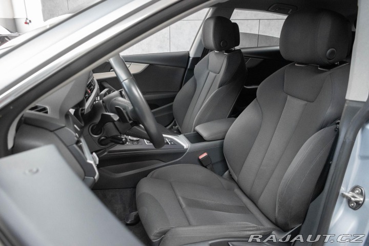 Audi A5 45TFSI*4x4*TAŽNÉ*WEBASTO* 2019