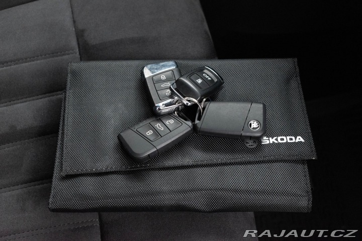 Škoda Superb 2.0TDI REZERVACE 2023