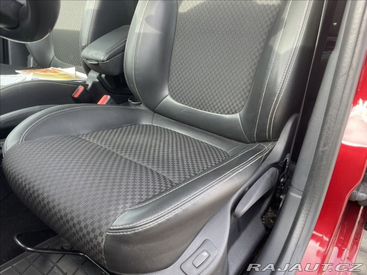 Renault Clio 1,5 DCi 66kw GPS polokůže 2017