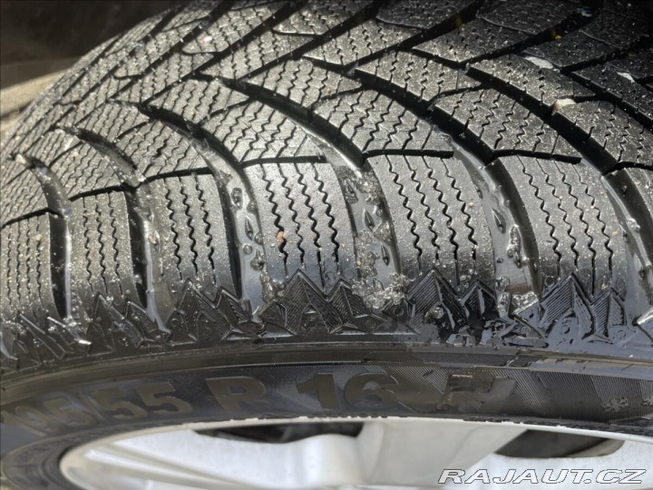 Renault Clio 1,5 DCi 66kw GPS polokůže 2017