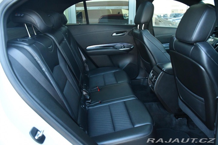 Cadillac Ostatní modely XT4 350T AWD BOSE REZERVACE 2022