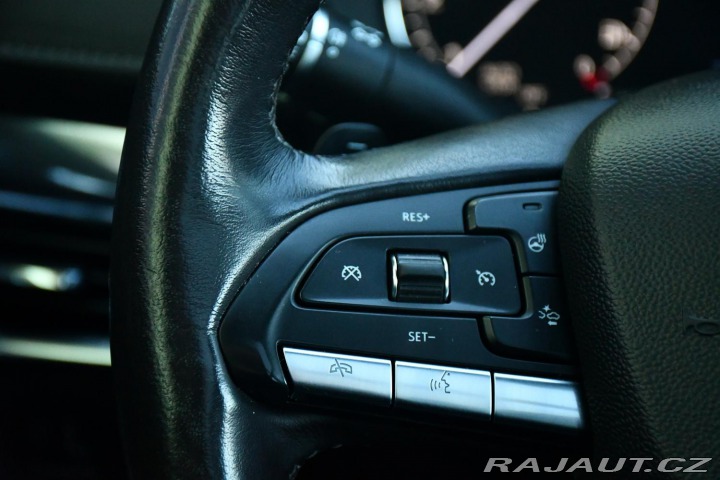 Cadillac Ostatní modely XT4 350T AWD BOSE KAMERA TAŽN 2022