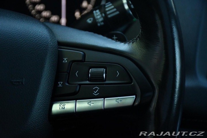 Cadillac Ostatní modely XT4 350T AWD BOSE REZERVACE 2022