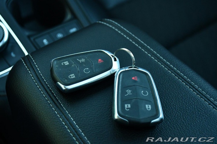 Cadillac Ostatní modely XT4 350T AWD BOSE REZERVACE 2022