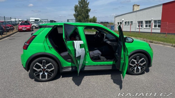 Renault Ostatní modely 5 E-TECH Techno - Comfort range 15 2025