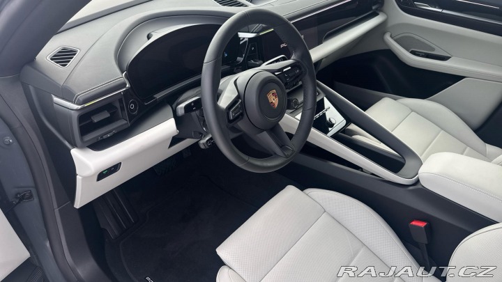 Porsche Macan 4 2025