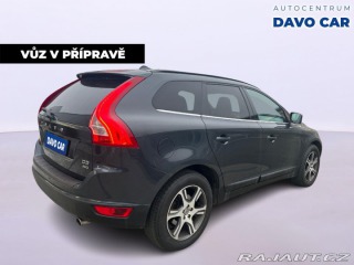 Volvo XC60 2,4 D5 158kW AWD Momentum 2012