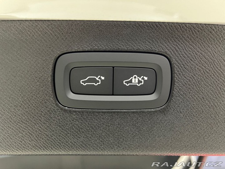 Volvo XC90 B5 AWD BLACK EDITION PLUS 2026