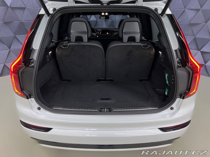 Volvo XC90 B5 AWD BLACK EDITION PLUS 2026