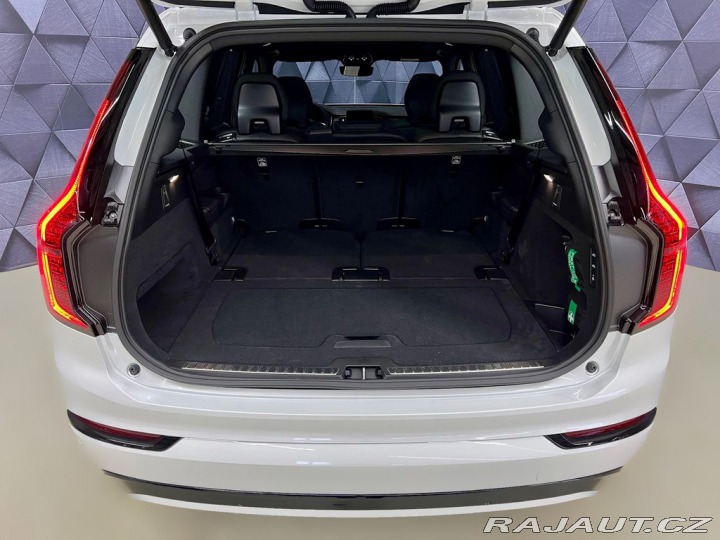 Volvo XC90 B5 AWD BLACK EDITION PLUS 2026