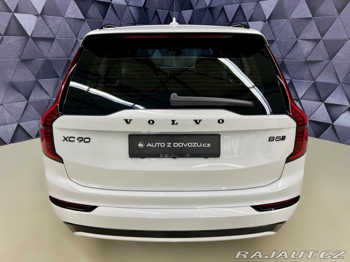 Volvo XC90 B5 AWD BLACK EDITION PLUS 2026