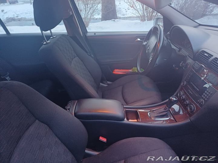 Mercedes-Benz C 2,2   Prodej 2005