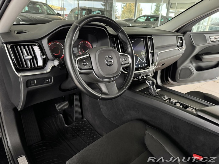 Volvo V60 D4 Aut*140kW*LED*KeyLess* 2019