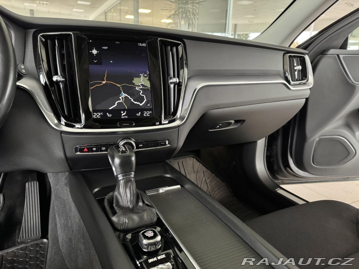 Volvo V60 D4 Aut*140kW*LED*REZERVAC 2019