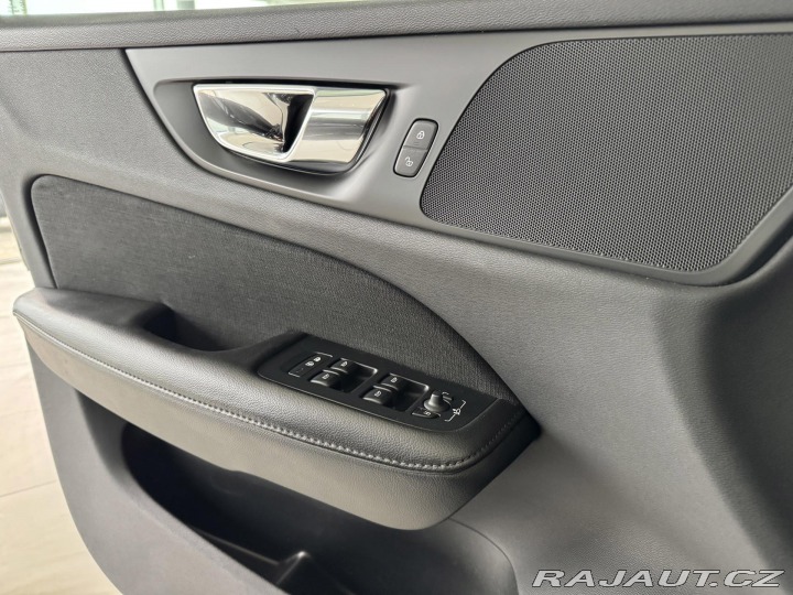 Volvo V60 D4 Aut*140kW*LED*KeyLess* 2019