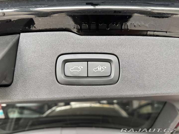 Volvo V60 D4 Aut*140kW*LED*REZERVAC 2019