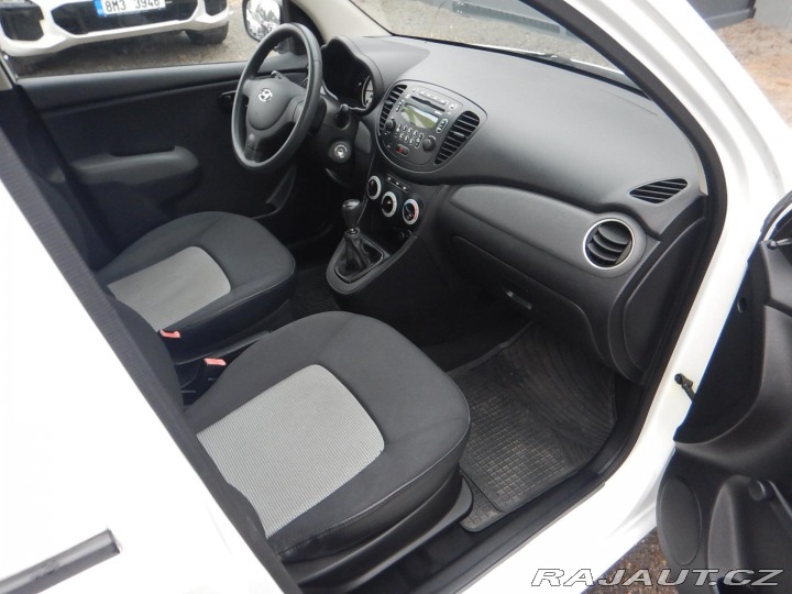 Hyundai i10 1.1i, SERVO 2010