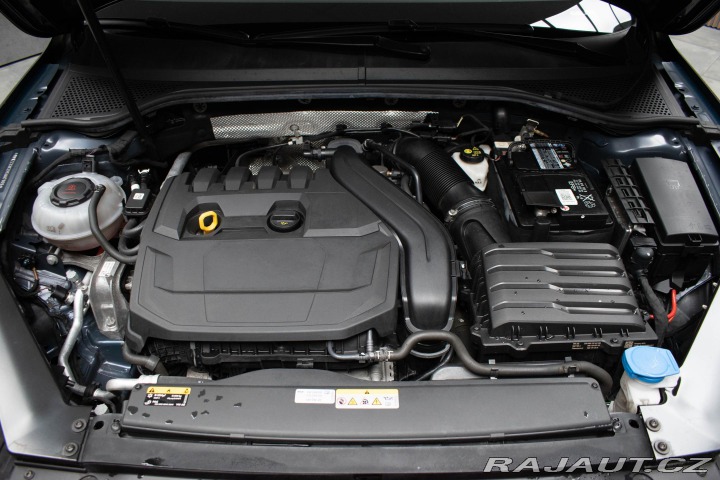 Volkswagen Passat 1.5 TSI BUSINESS*ACC*DPH* 2022