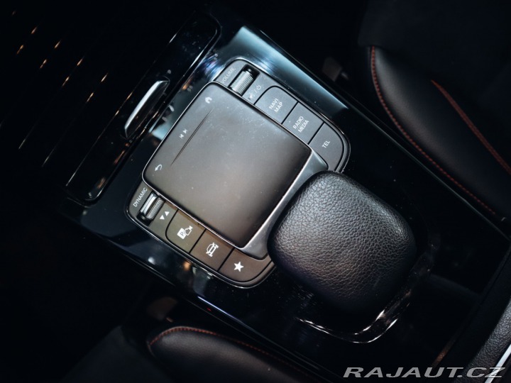 Mercedes-Benz A A 200 AMG 2022