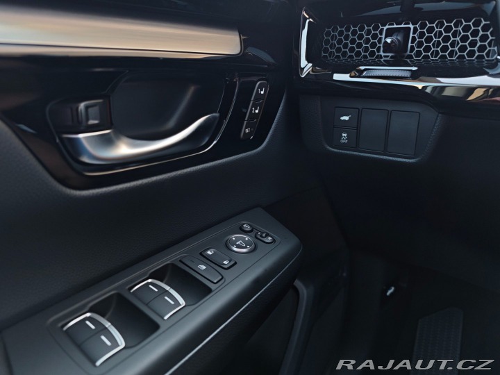 Honda CR-V 2.0 eHEV ADVANCE 4WD REZE 2025