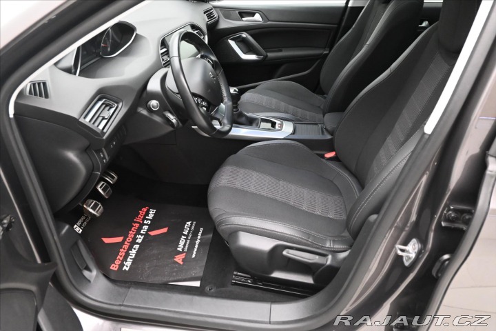 Peugeot 308 1,5 BlueHDI 96 kW Navi Zá 2020