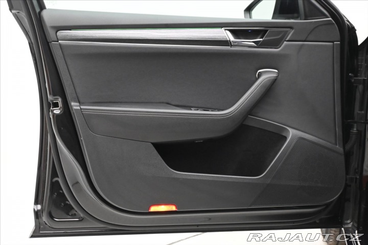 Škoda Superb 2,0 TDI 110 kW DSG Style 2023