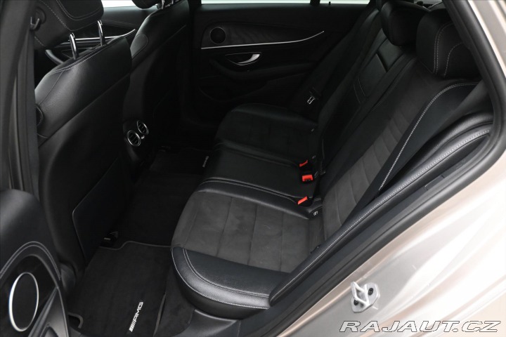 Mercedes-Benz E 2,0 300de 225 kW AMG Line 2021