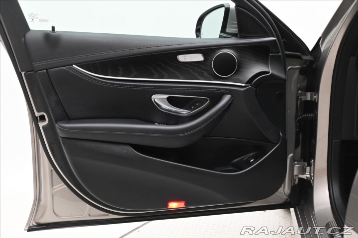 Mercedes-Benz E 2,0 300de 225 kW AMG Line 2021