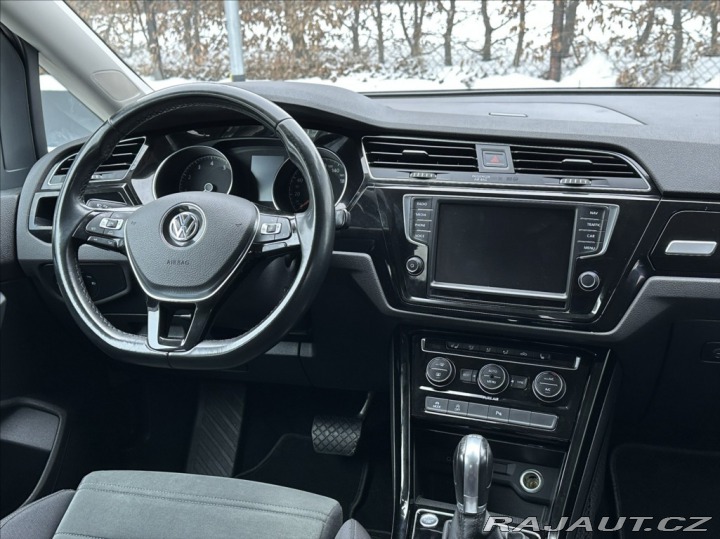 Volkswagen Touran 1,4 TSI 150PS Highline D 2015