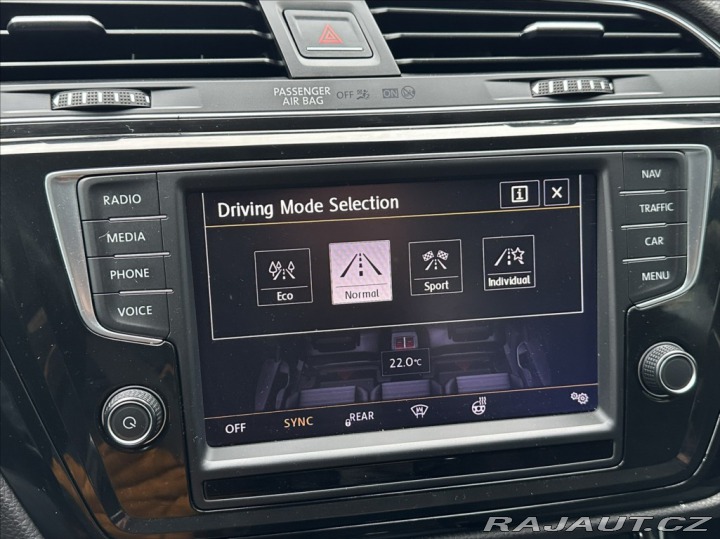 Volkswagen Touran 1,4 TSI 150PS Highline D 2015