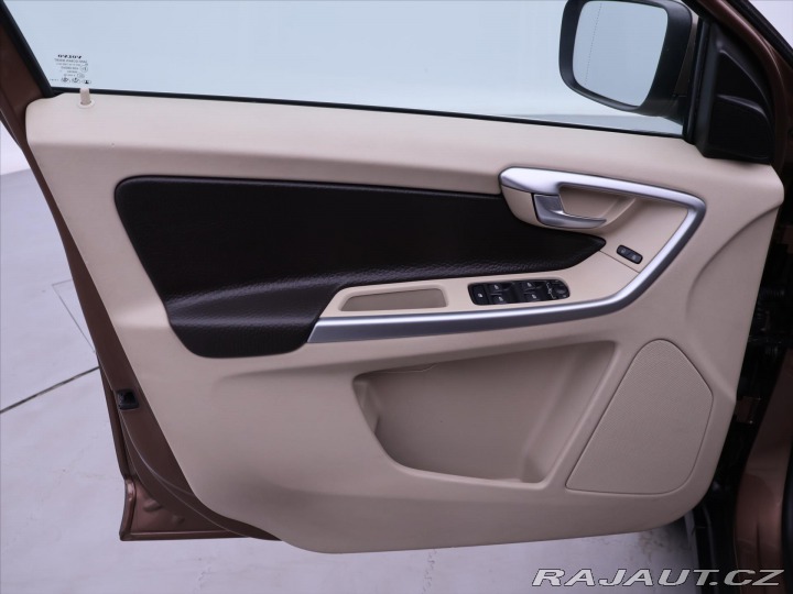 Volvo XC60 2,4 D3 120kW AWD AT Summu 2011