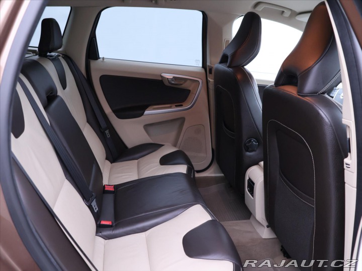 Volvo XC60 2,4 D3 120kW Aut. AWD Sum 2011