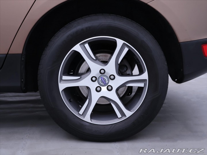 Volvo XC60 2,4 D3 120kW AWD AT Summu 2011