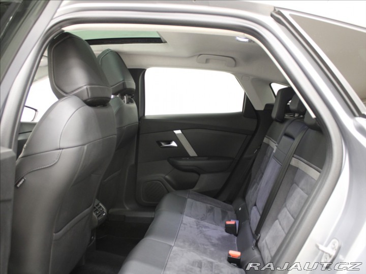 Citroën C4 1,2 PT 96kW AT Shine Pano 2023