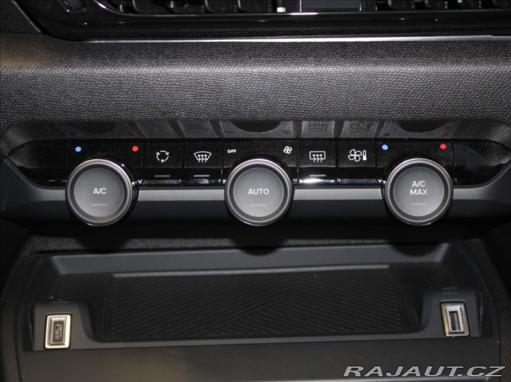 Citroën C4 1,2 PT 96kW AT Max Akční 2024