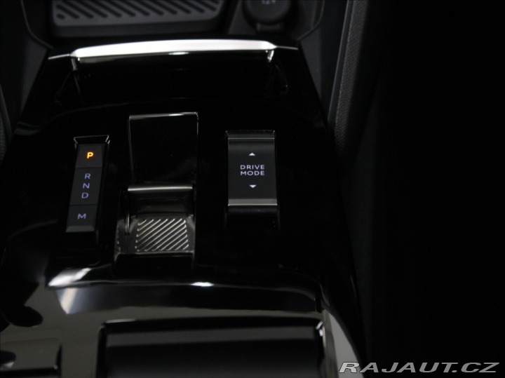 Citroën C4 1,2 PT 96kW AT Max 30tkm. 2024