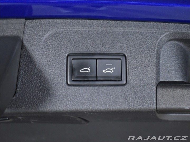 Volkswagen Passat 2,0 DSG 4 Motion R-Line T 2021