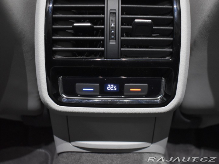 Volkswagen Passat 2,0 DSG 4 Motion R-Line T 2021