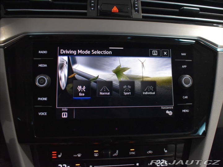 Volkswagen Passat 2,0 DSG 4 Motion R-Line T 2021