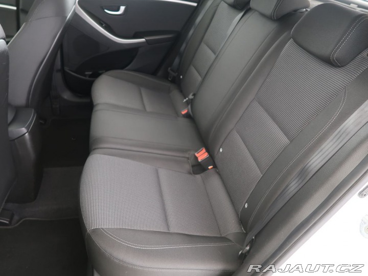 Hyundai i30 1.6GDi,CZ,1Maj,99kW,Manuá 2016