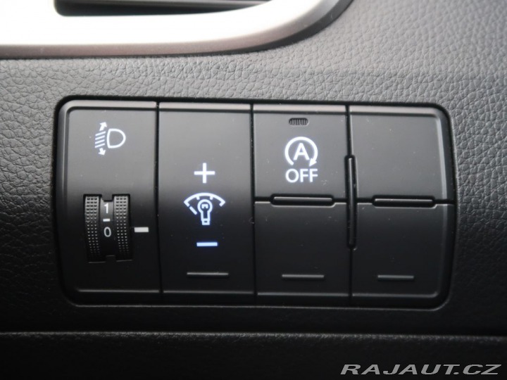 Hyundai i30 1.6GDi,CZ,1Maj,99kW,Manuá 2016