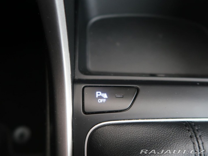 Hyundai i30 1.6GDi,CZ,1Maj,99kW,Manuá 2016