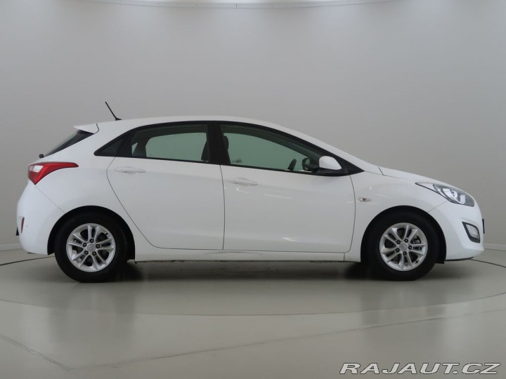 Hyundai i30 1.6GDi,CZ,1Maj,99kW,Manuá 2016