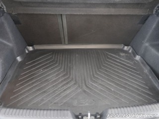 Hyundai i30 1.6GDi,CZ,1Maj,99kW,Manuá 2016